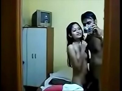 Desi teenage girl love with her boyfriend - HornySlutCams.com