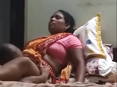 Korukkupet Tamil 38 yrs old married red-hot and uber-sexy housemaid aunty Mrs. Kalavathi Ramamoorthy’s beaver shivered and loved by their way houseowner readily obtainable the cabooses hectic super hammer viral pornography dusting @ 29.10.