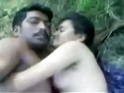 indian beautifull lady humping in jungle with bf romp vid